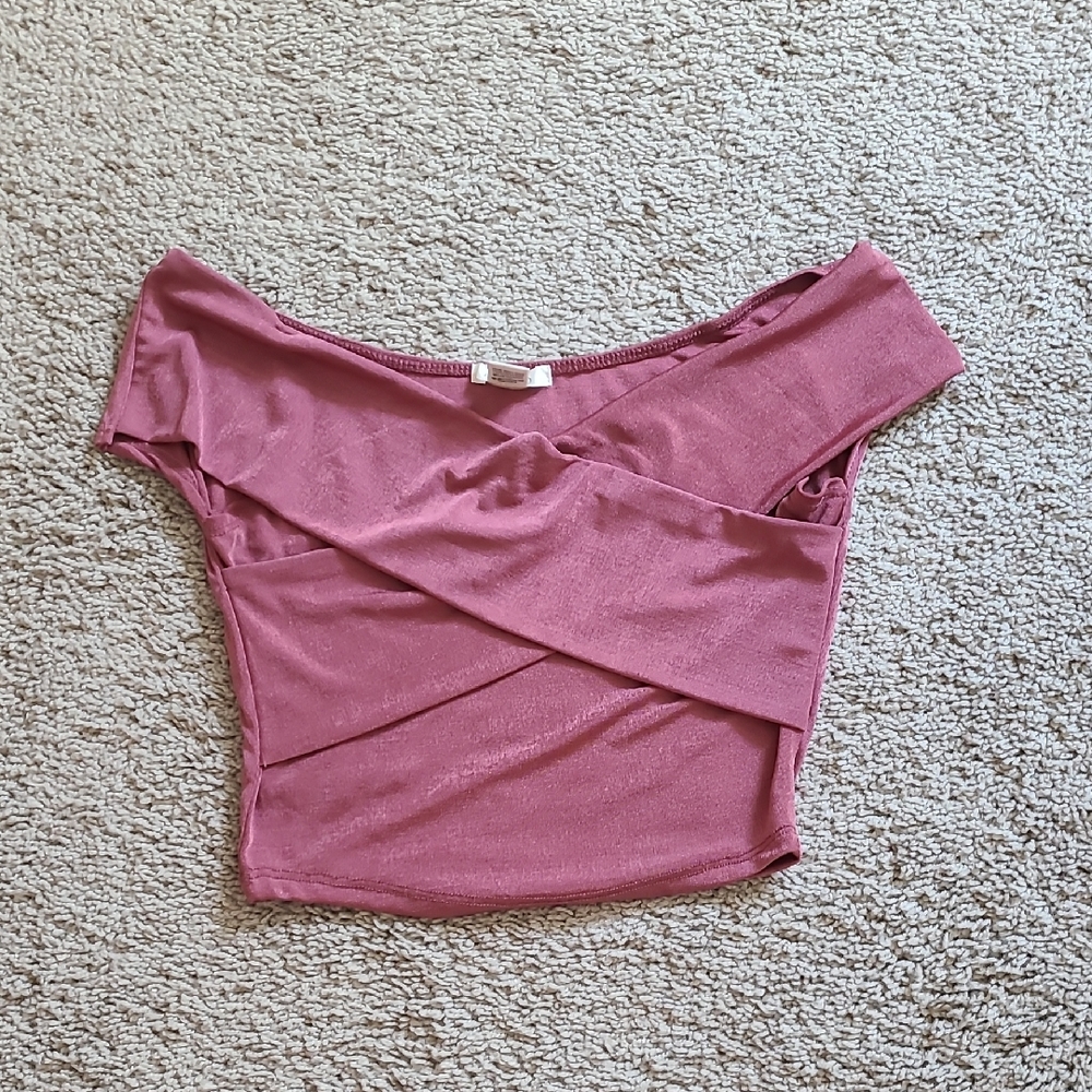 Bozzolo Mauve Off-Shoulder Crop Top